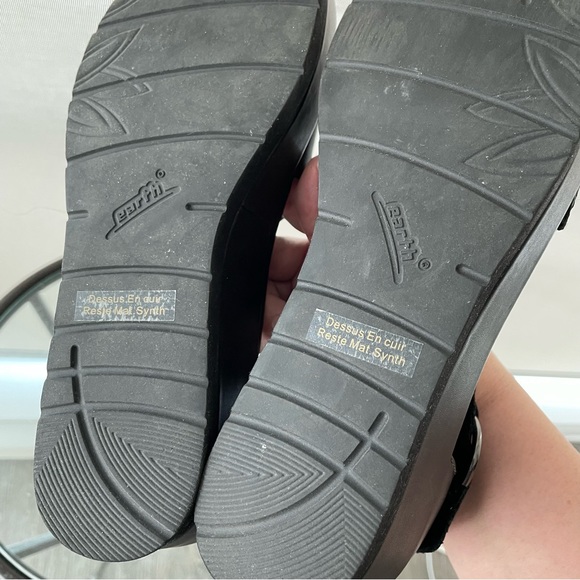 Like new Earth chunky leather wedge heel sandal. Size 7B (medium width) - Picture 8 of 10